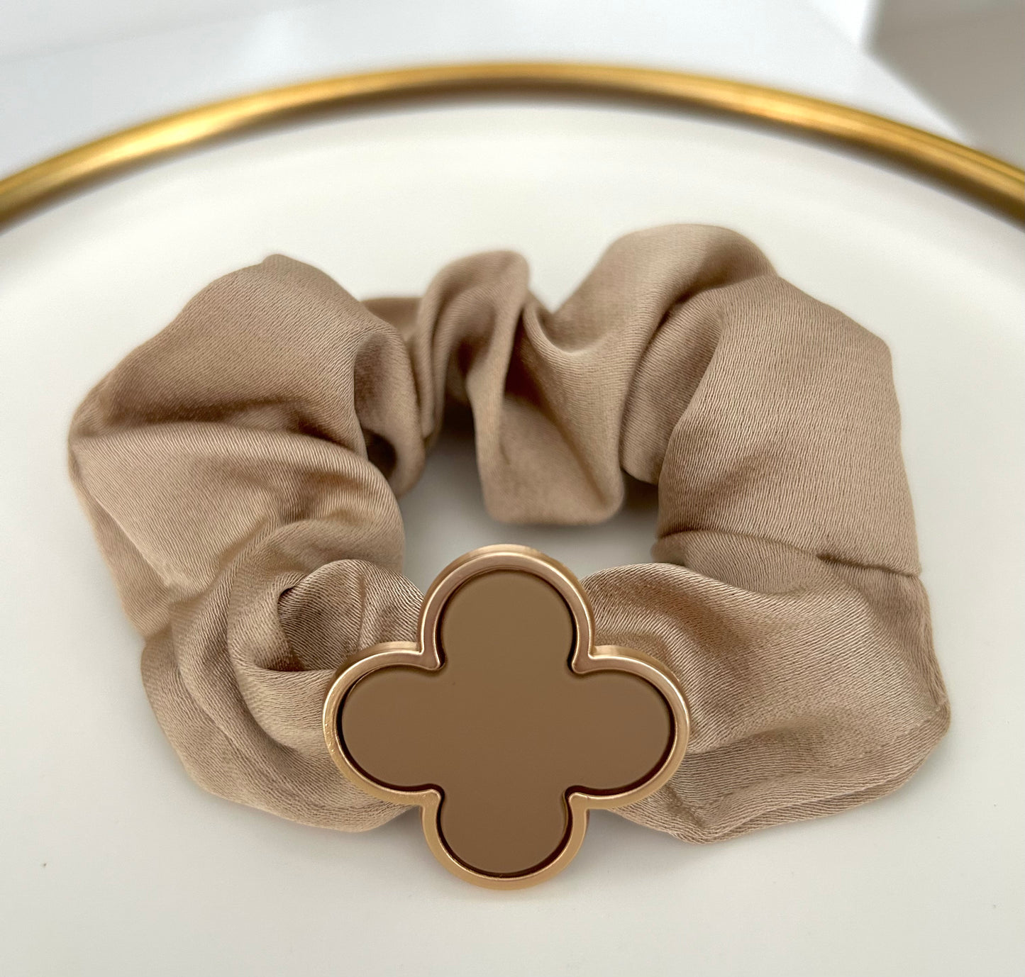 Clover scrunchie