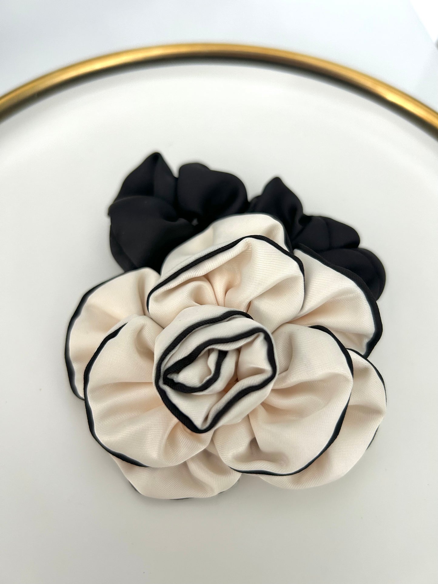 Rose scrunchies