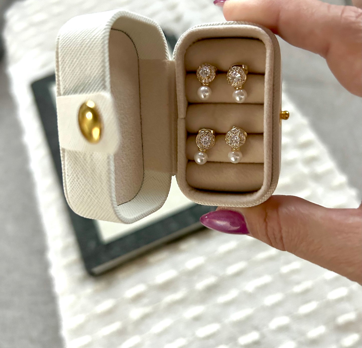 Diamanté earring