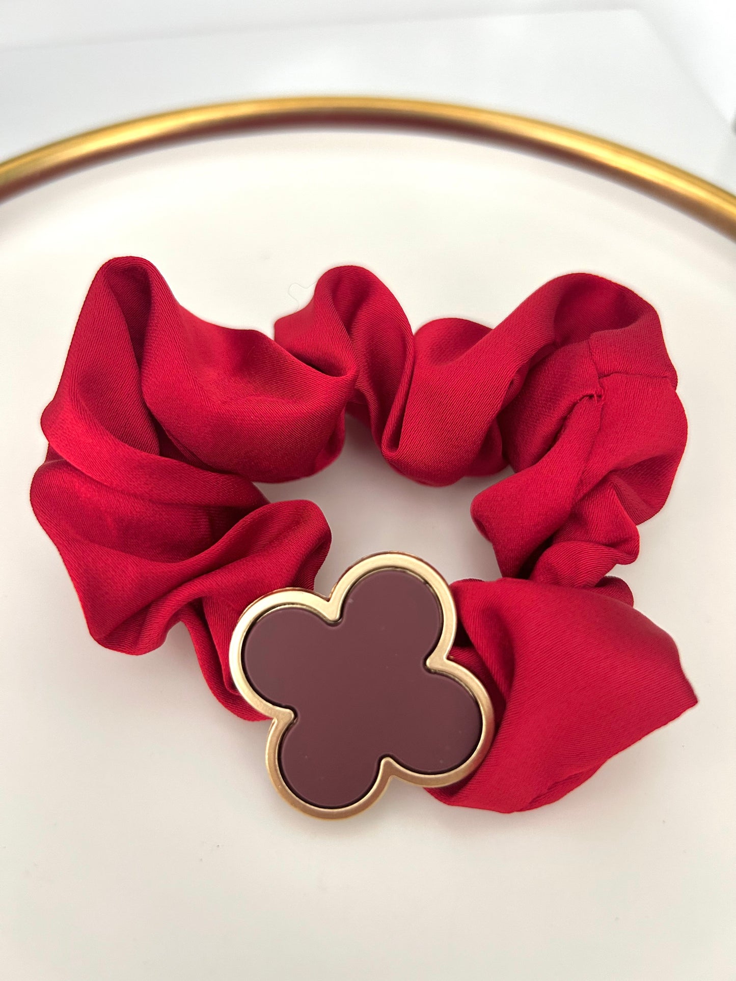 Clover scrunchie